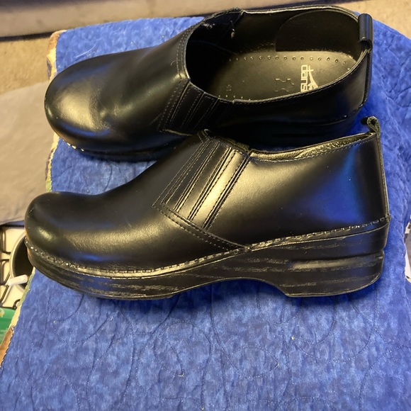 Dansko Black Clog Size 41 lightly used - Picture 2 of 5
